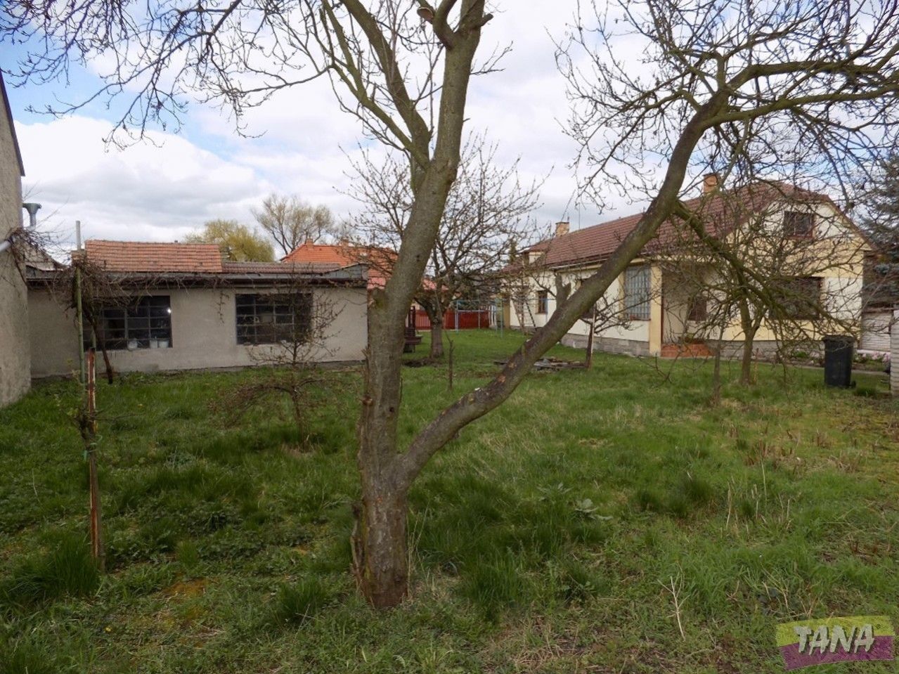 Prodej RD o dispozici 4+kk, se samostatnou garáží a vedlejší stavbou, v obci Sokoleč, okr. Nymburk, obrázek č. 1