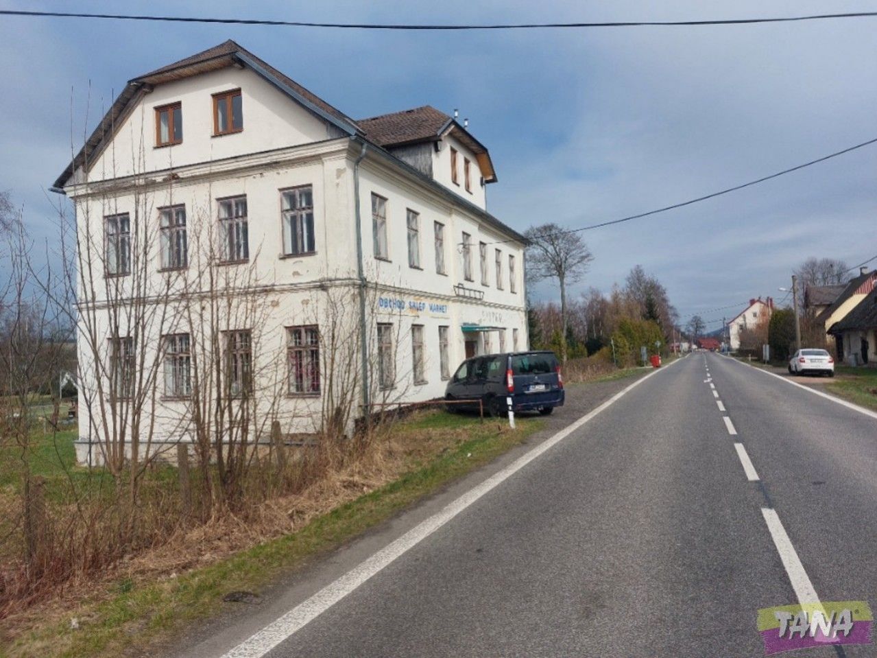 Objekt s byty a komerčními prostory, nacházející se v obci Královec, obrázek č. 1
