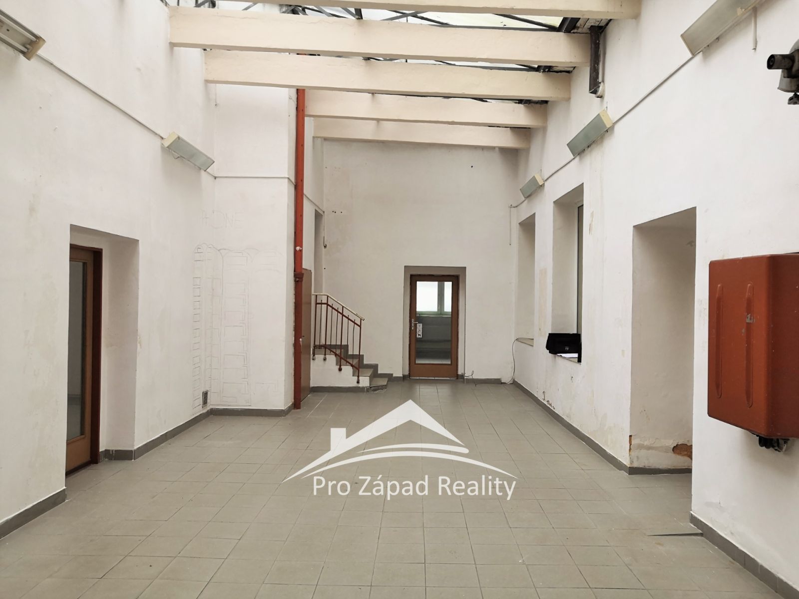 Pronájem výrobních nebo  obchodních prostor v centru Plzně, 230 m2, obrázek č. 2