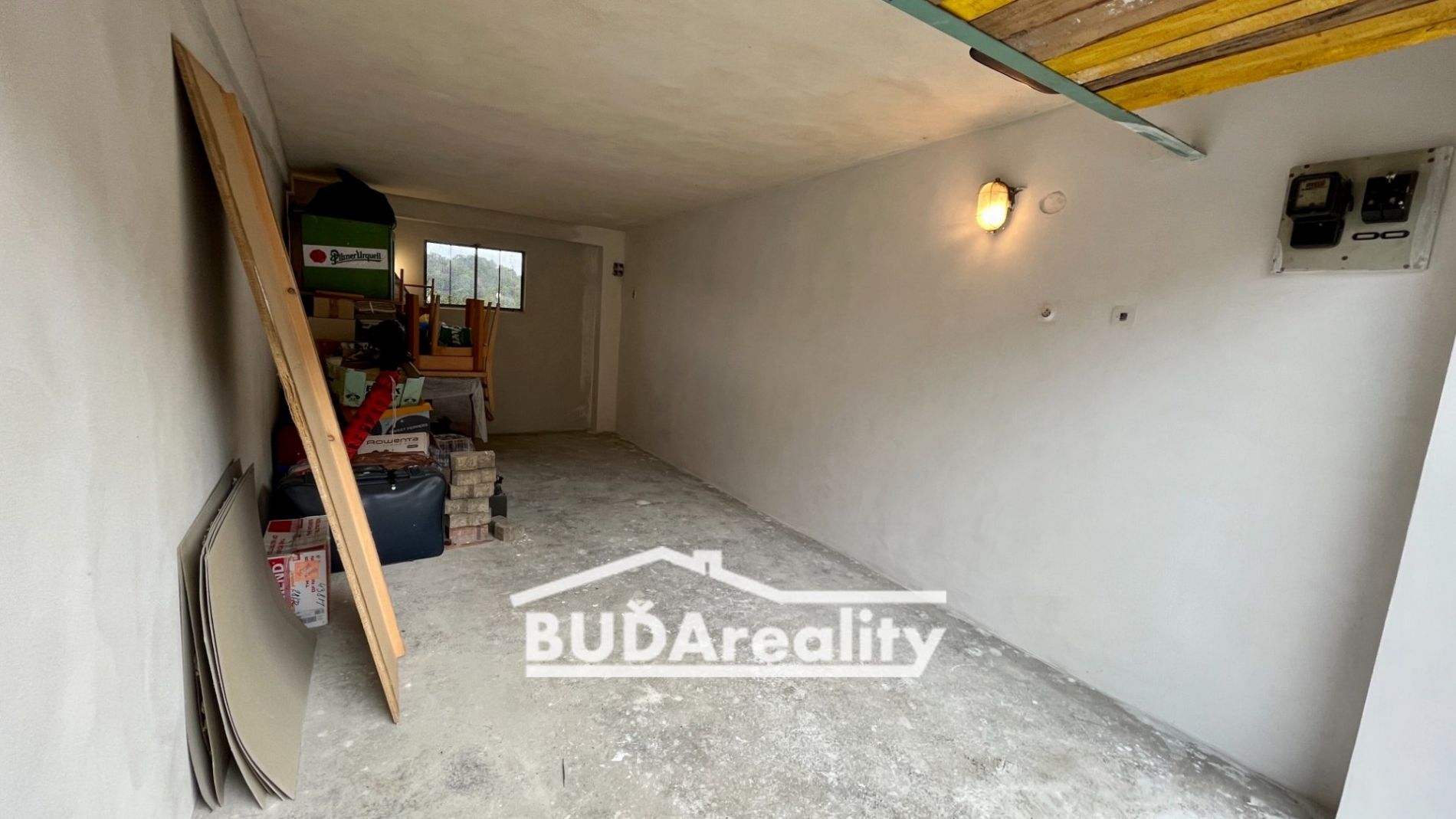 Prodej, Garáže, 20  m2 - suchá garáž s elektřinou, obrázek č. 2