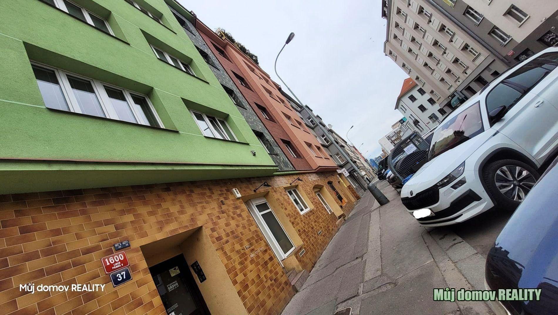 Nabízím k pronájmu prostorný byt 2+1 o velikosti 60 m, ideálně situovaný na adrese Drahobejlova v Li, obrázek č. 1