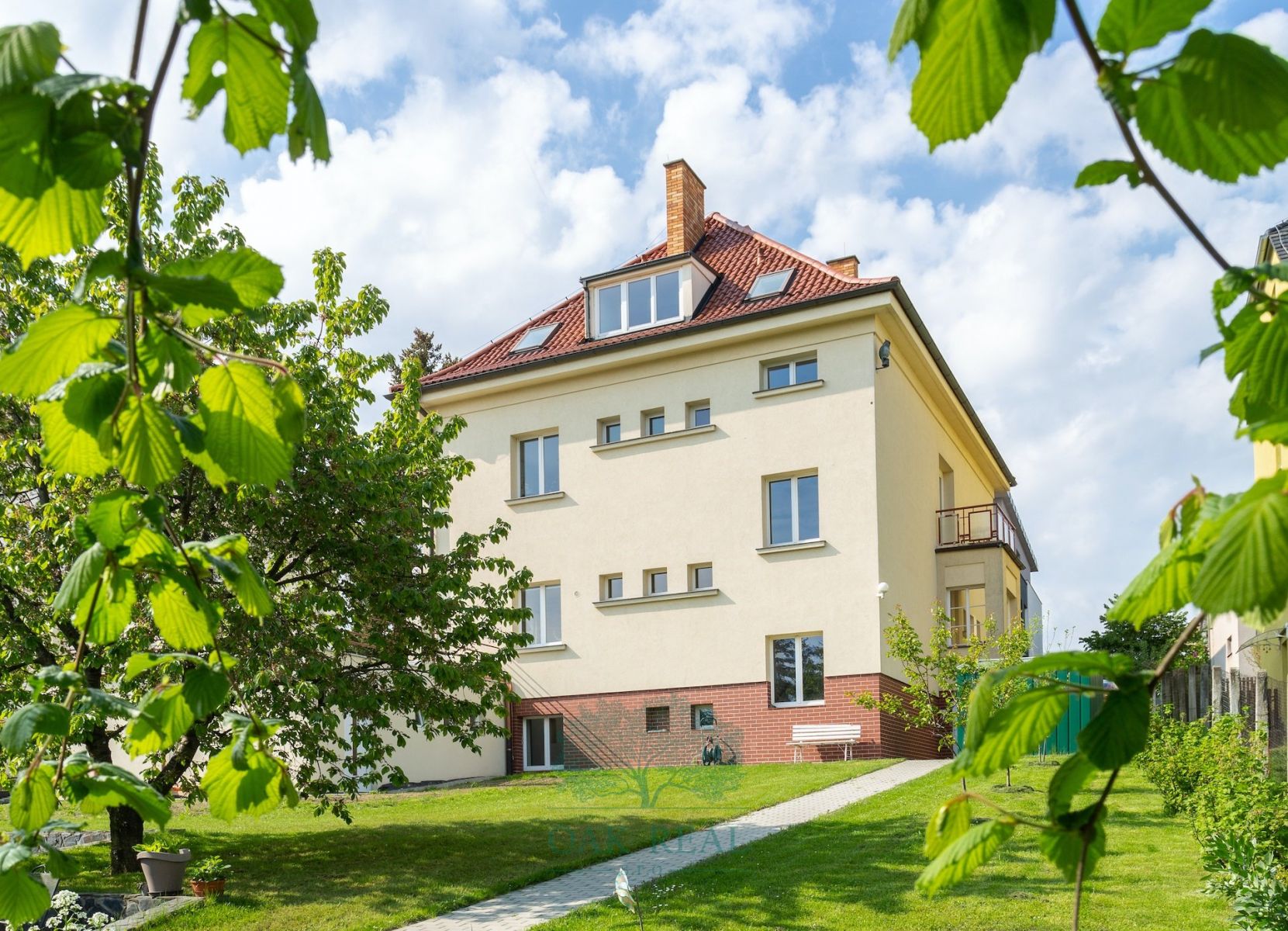 Prodej části rezidenční vily se samostatným bytem, zahradou, bazénem, Praha 4, Braník, obrázek č. 1