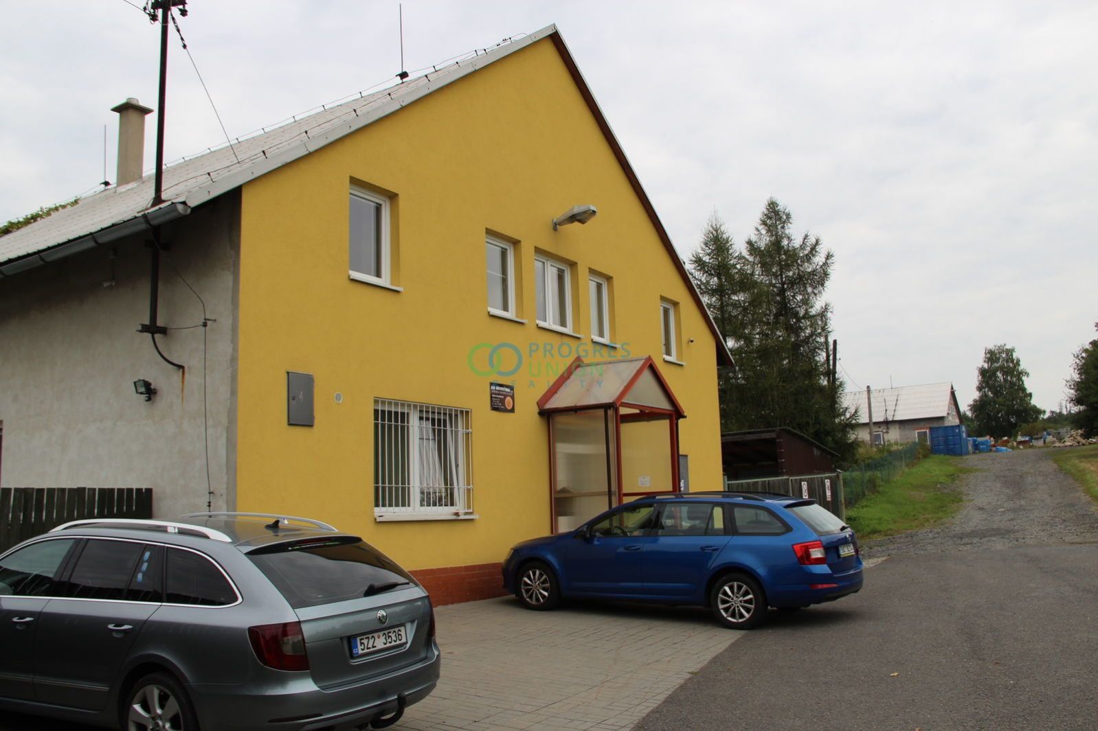 Nabízíme k prodeji výrobní a skladový areál v Lešné - Mštěnovicích u Valašského Meziříčí, obrázek č. 1