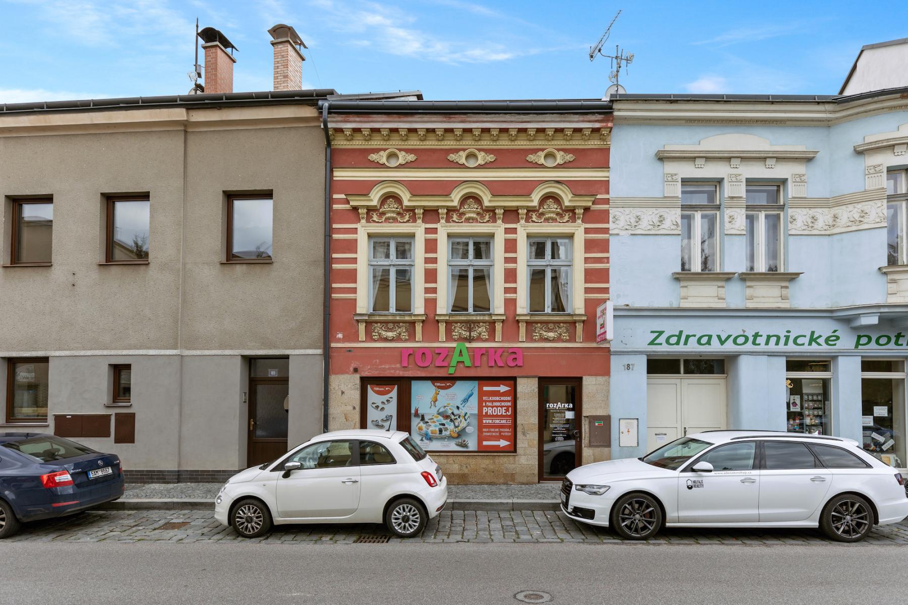Prodej domu s apartmány v centru Turnova, obrázek č. 1