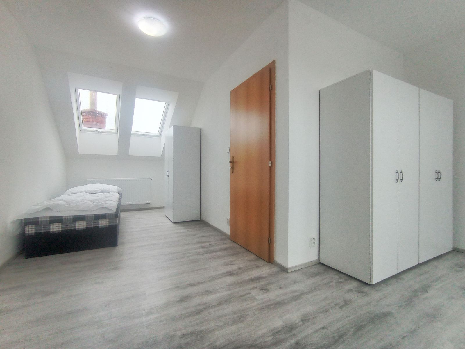 Pronájem nového rodinného domu v klidné části Brna o dispozici 3+1 186 m2, obrázek č.13