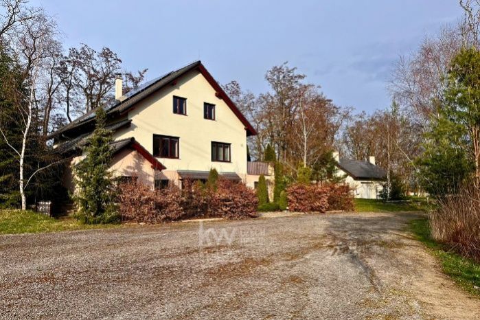 Prodej rodinný dům se dvěma garážemi Dobev - Malé Nepodřice, 12241m2, obrázek č. 1