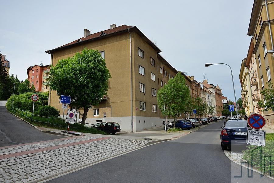 Prodej útulného bytu 2+1 v Karlových Varech - Drahovicích, obrázek č. 2