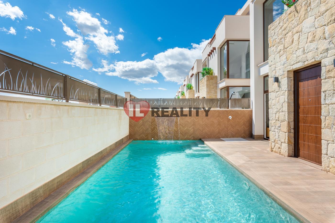 Prodej luxusní vila 4+kk, 116 m2, pozemek 206 m2, Los Montesinos, Bazén, obrázek č. 2