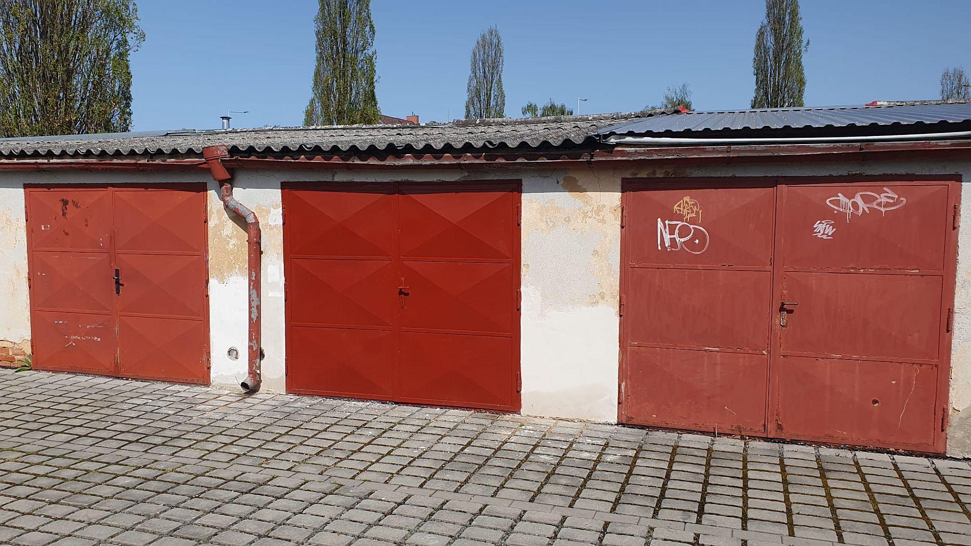 Prodej garáže v Plzni na Borech, obrázek č. 1