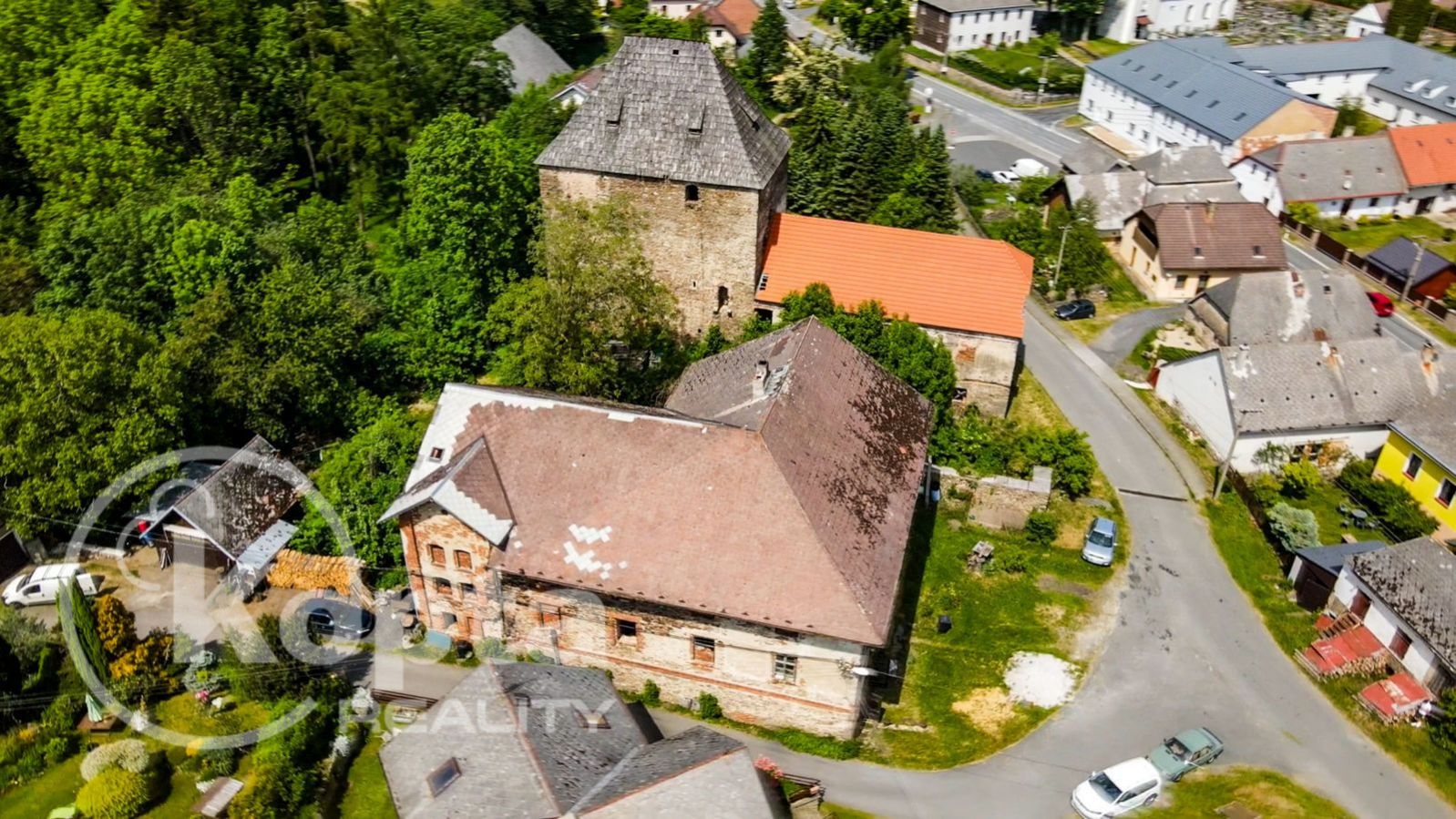 Objekt bývalého pivovaru, parcela 4.200 m2, Čachrov, obrázek č. 1