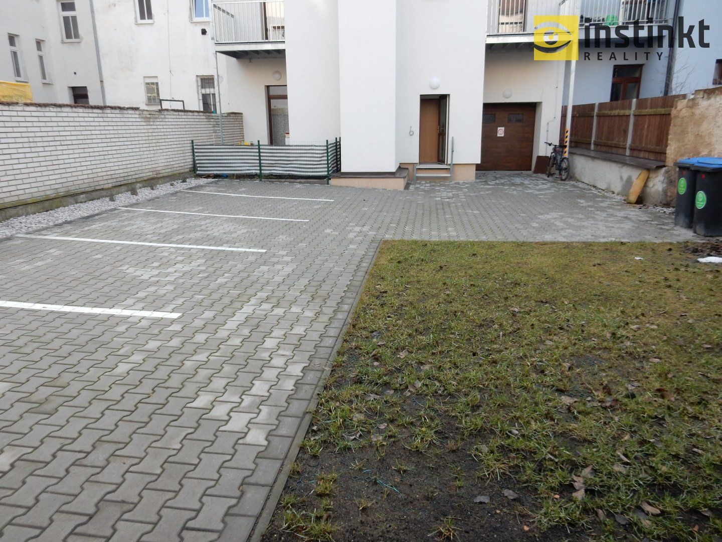 Parkovací stání, ul. Barrandova, Plzeň, obrázek č.4