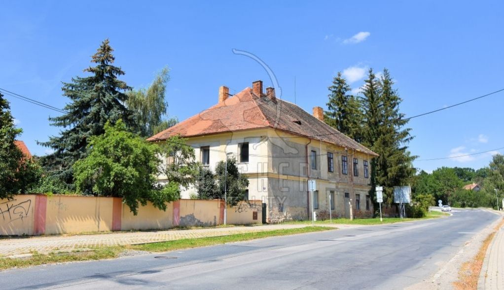 Prodej víceúčelového domu 932m2 se stavebními pozemky 2577m2, Praha - východ, Sulice - Želivec, obrázek č. 1