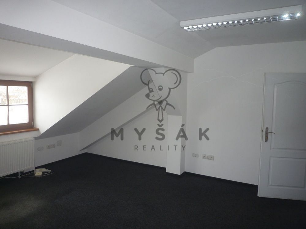 Samostatná kancelář 26 m2 v Krajinské ulici,  v centru Českých Budějovic, obrázek č. 2