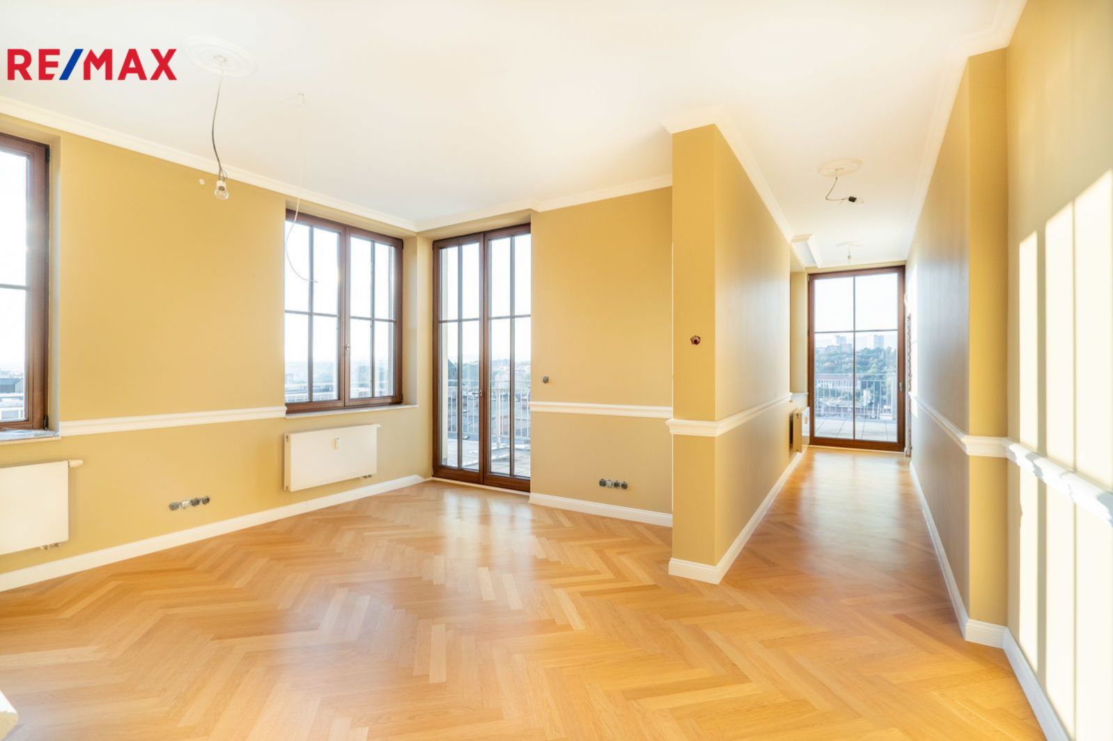 Prodej bytu 4+kk celková plocha 393 m v centru Karlových Varu, obrázek č. 1