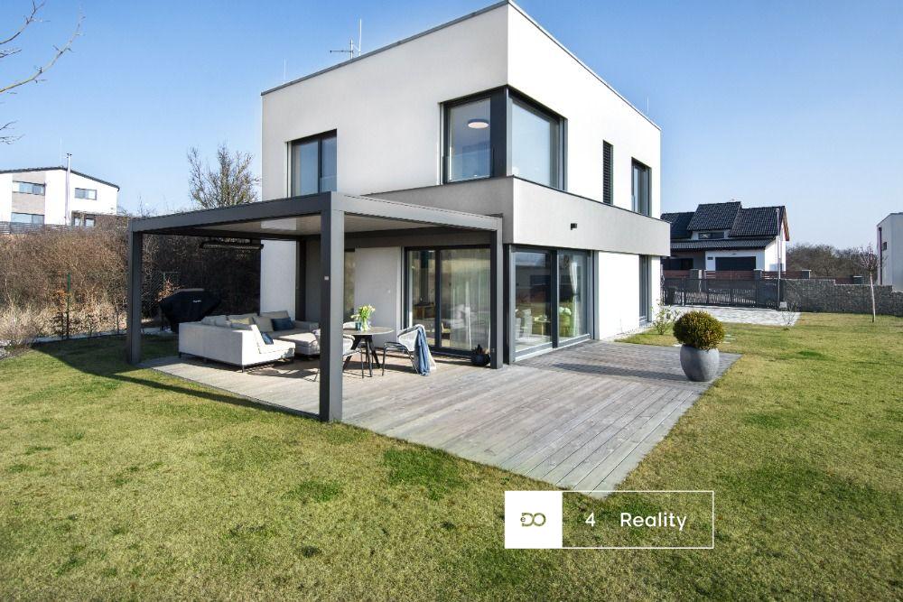 Prodej moderního nízkoenergetického rodinného domu, 4+kk, 664 m2, Beroun, obrázek č. 1