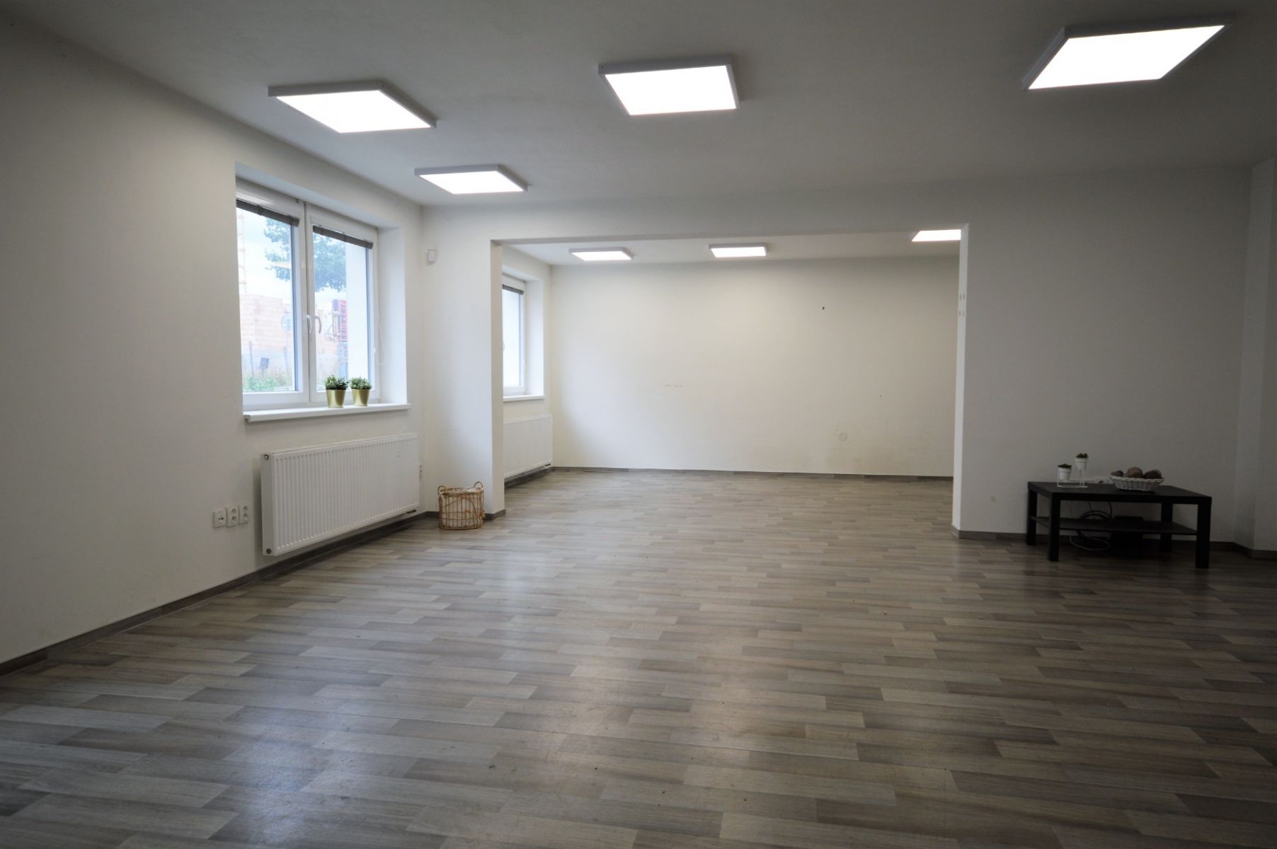 Pronájem, Kanceláře, 70m2 + sklep, možnost garážového stání - Brno - Žebětín, obrázek č. 2