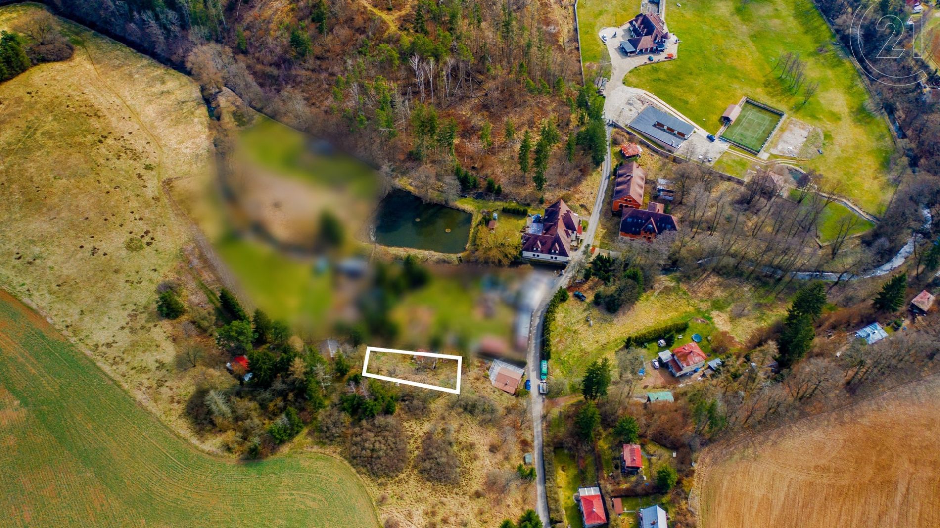 Prodej pozemku pro bydlení 598 m2 v obci Družec u Kladna, obrázek č. 3