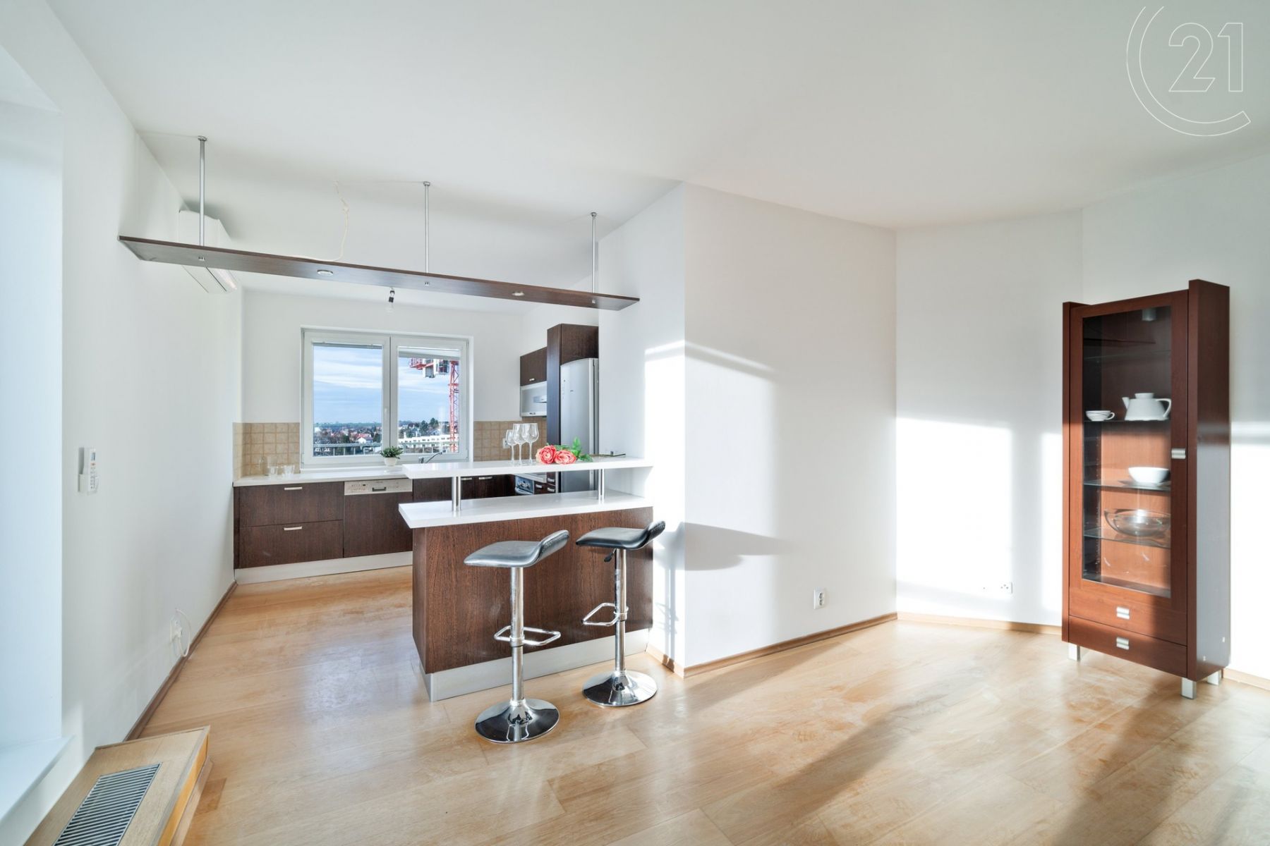 Prodej moderního  slunného bytu  3+kk v Praze-Řeporyjí, 117 m2,  s dvěma terasami, garážovým stáním , obrázek č. 3