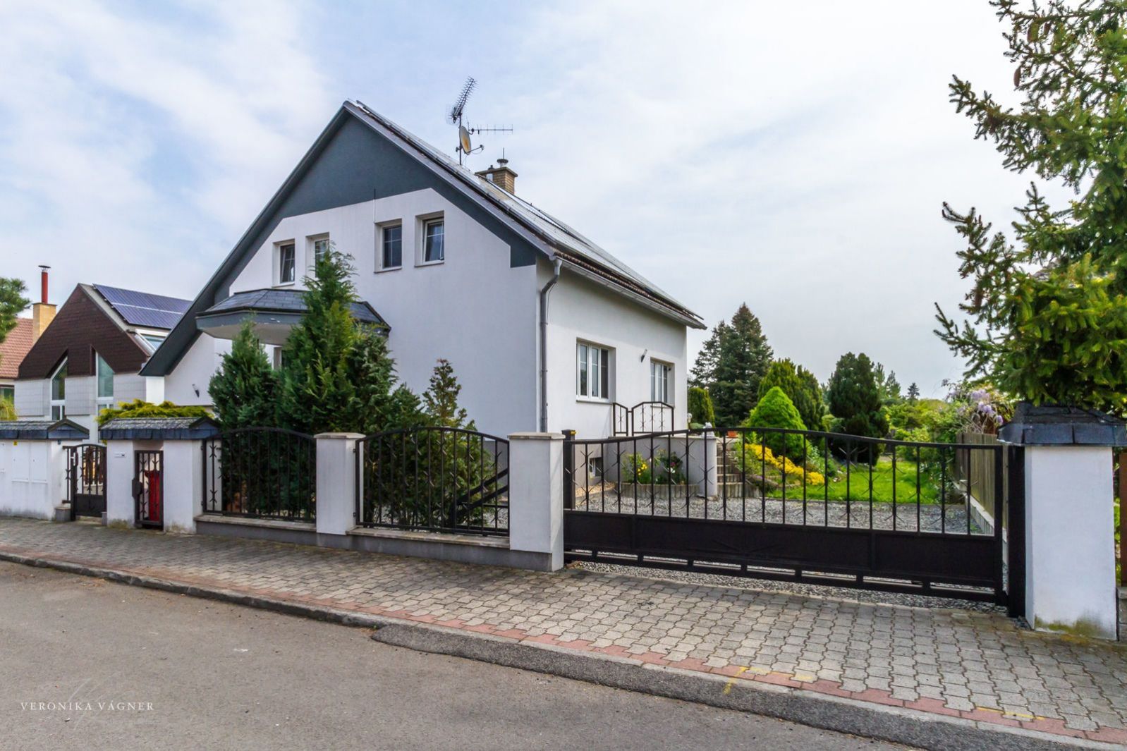 Prodej jedinečné rodinné vily v Mladé Boleslavi, ulice Jasmínova, 280 m2 užitné plochy, 784 pozemek, obrázek č. 1