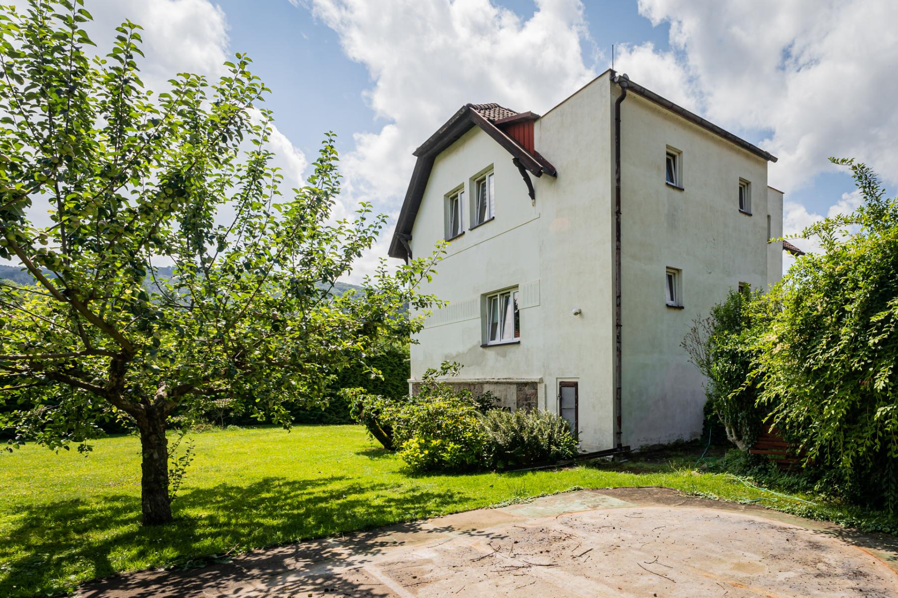 Prodej RD na pozemku 1.087 m2 v Dobřichovicích, Praha - západ, obrázek č. 1