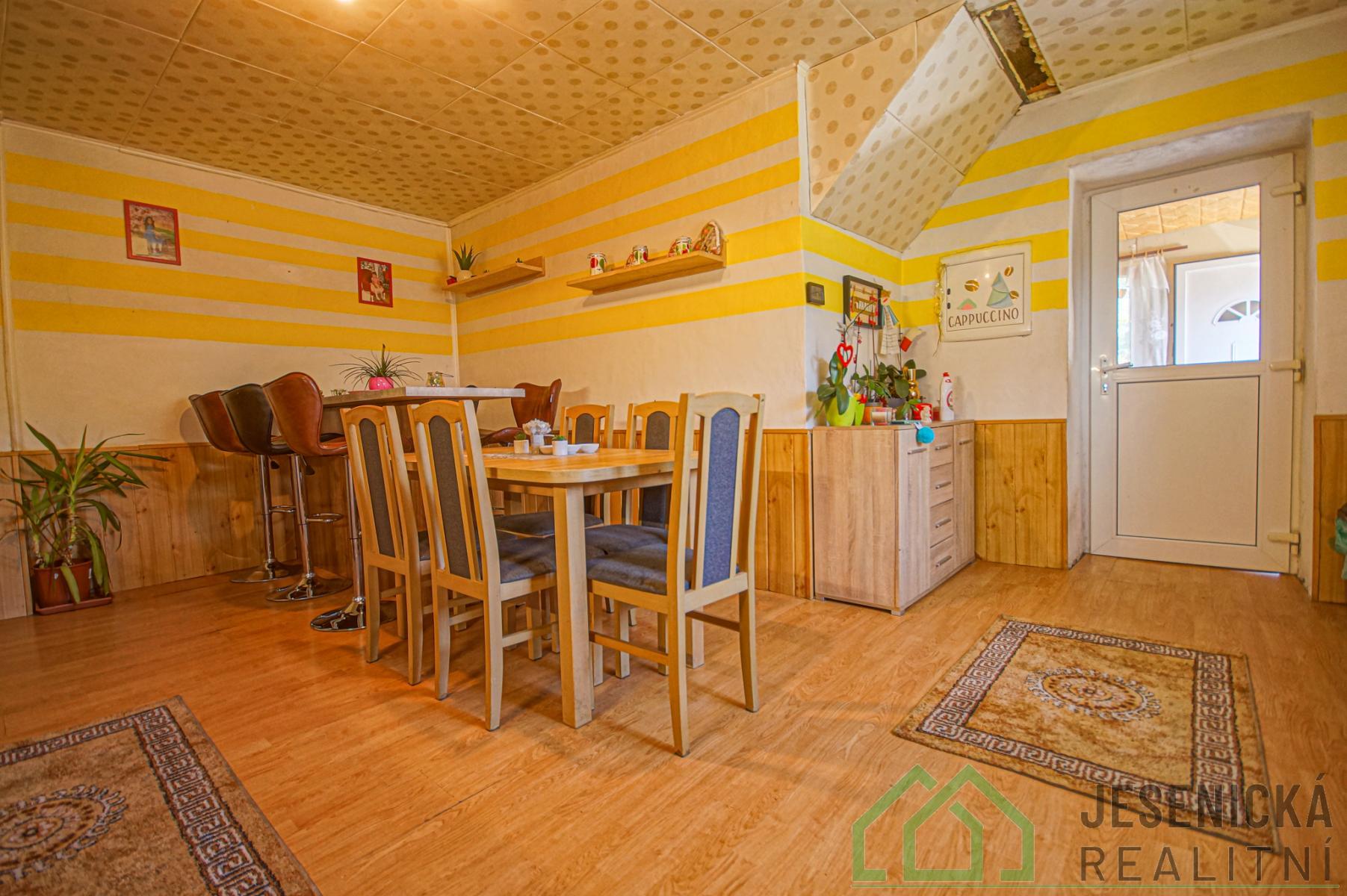 Prodej dvougeneračního rodinného domu Vidnava, obrázek č. 3