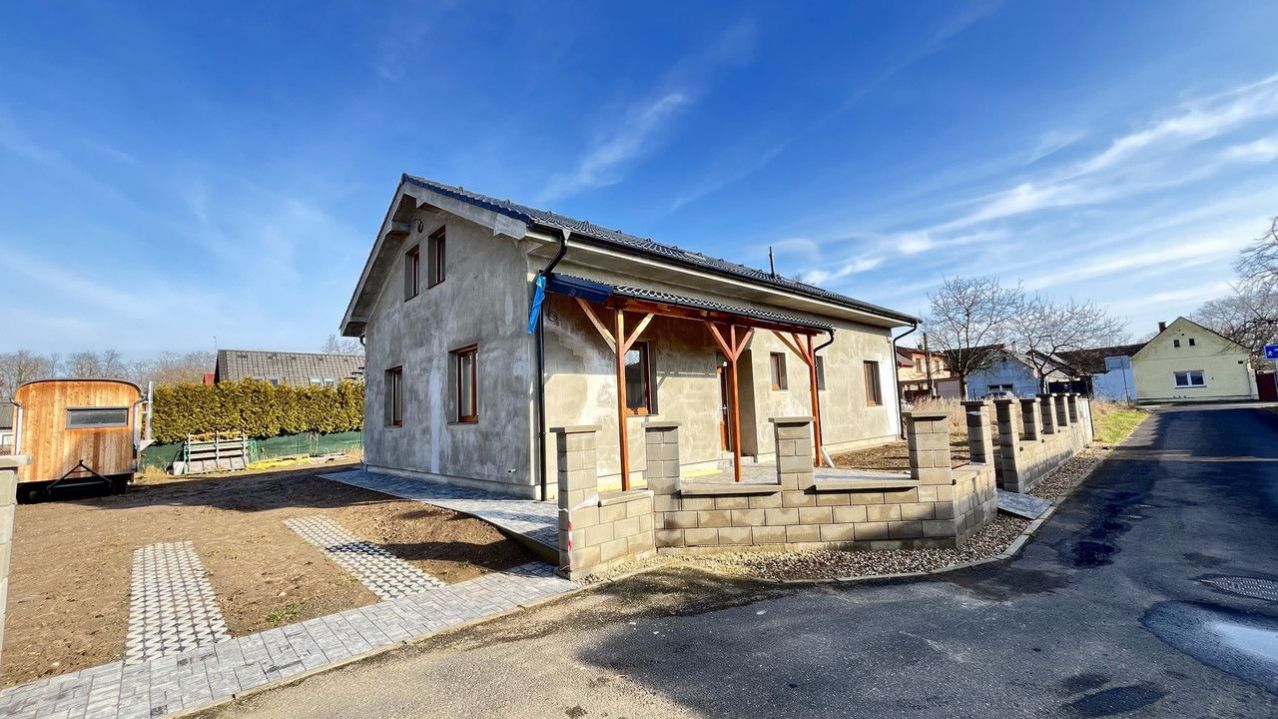 Prodej rodinného domu v Dolních Beřkovicích, obrázek č. 1