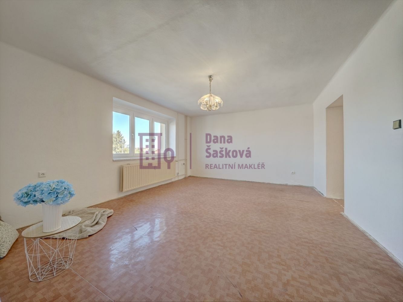 Prodej, byt 2+1 s garáží, Jindřichův Hradec, ul. Sídliště, obrázek č. 1