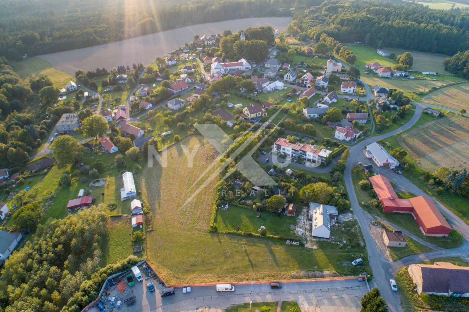 Prodej stavebního pozemku 4 849 m2, Míčov-Sušice, okres Chrudim, obrázek č. 2