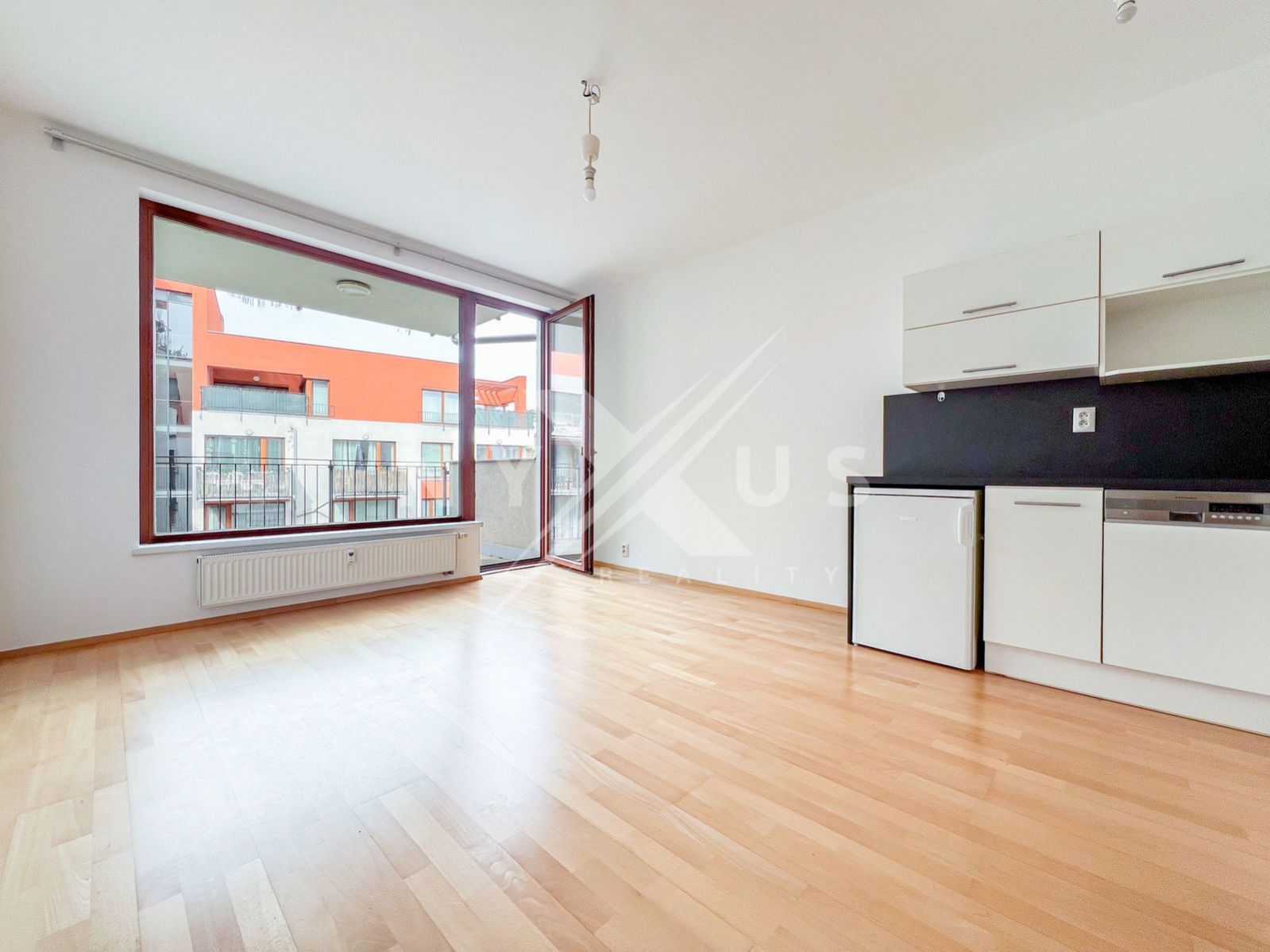 Pronájem bytu 1+kk - 28 m2 s balkónem, Pod Kavalírkou, Praha 5 - Košíře, obrázek č. 1