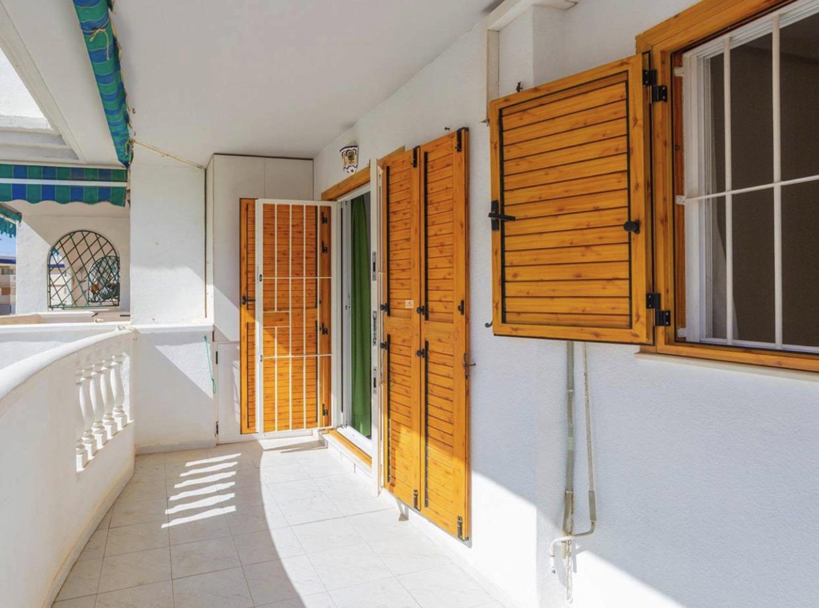 Prodej bytu  3+kk se dvěma ložnicemi v Torrevieja jen 150 m od slavné pláže La Mata, Španělsko., obrázek č. 3