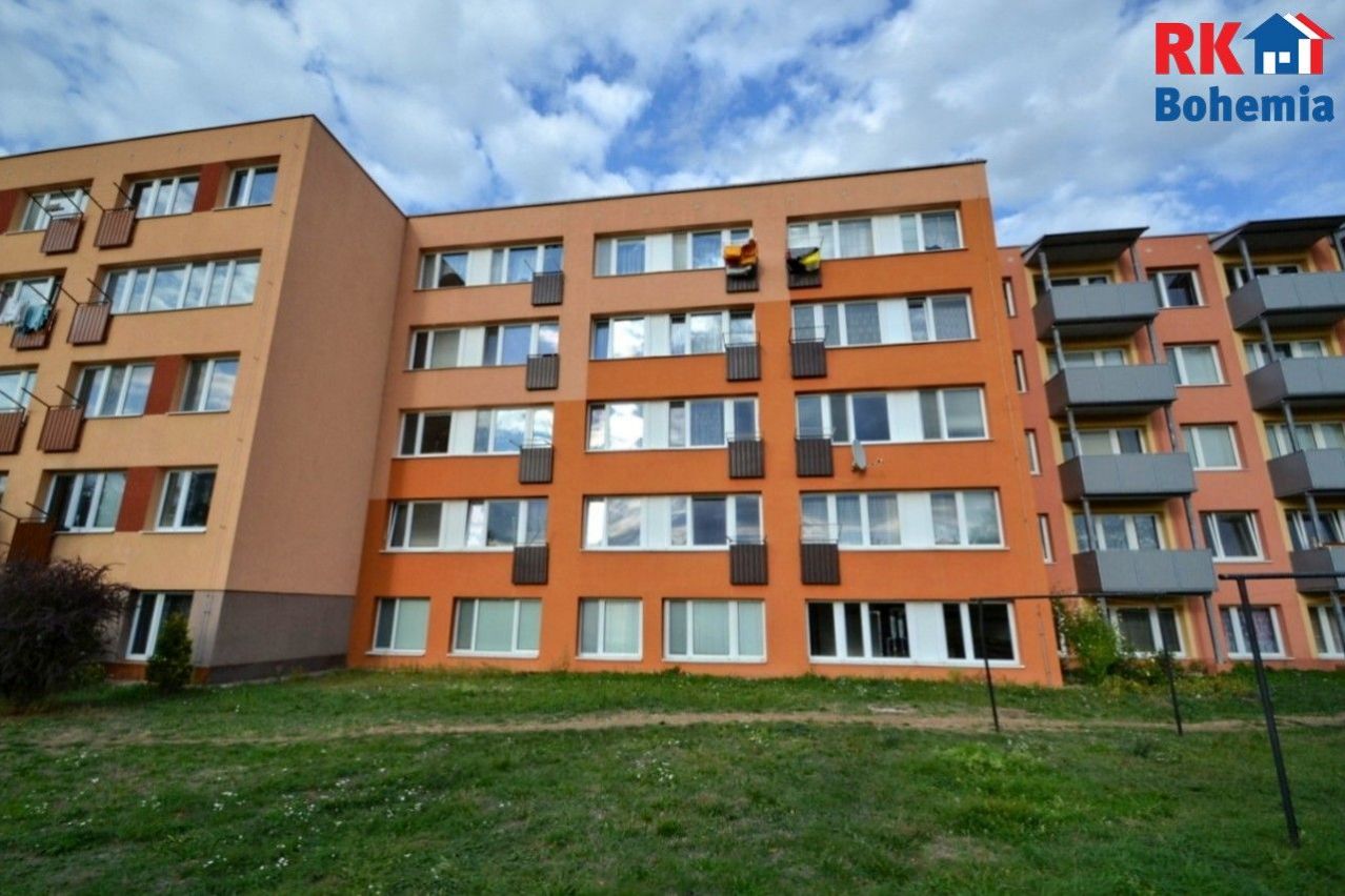 Prodej bytu 2+kk v Českém Brodě, 48 m2 + komora + sklepní kóje, obrázek č. 1