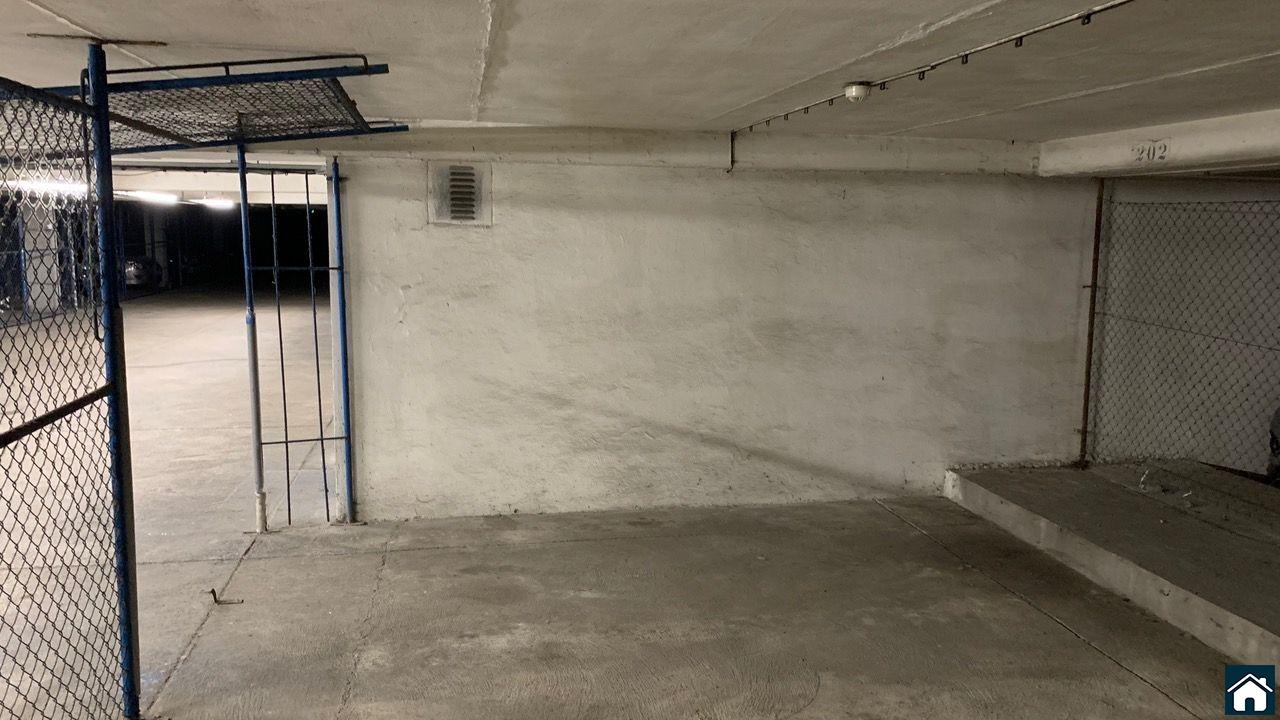 Garážové stání, uzavřené, 10,5m2, obrázek č. 2