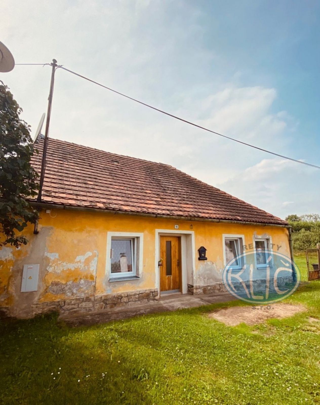 Prodej domu k rekonstrukci s pozemkem 1026m2, Dubská Lhota - Dub, obrázek č. 2