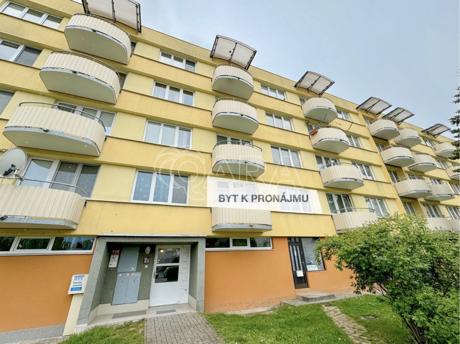 K PRONÁJMU - krásný zrekonstruovaný byt 3+1 s balkonem, 64 m2, ul. J. Opletala, České Budějovice, obrázek č. 2