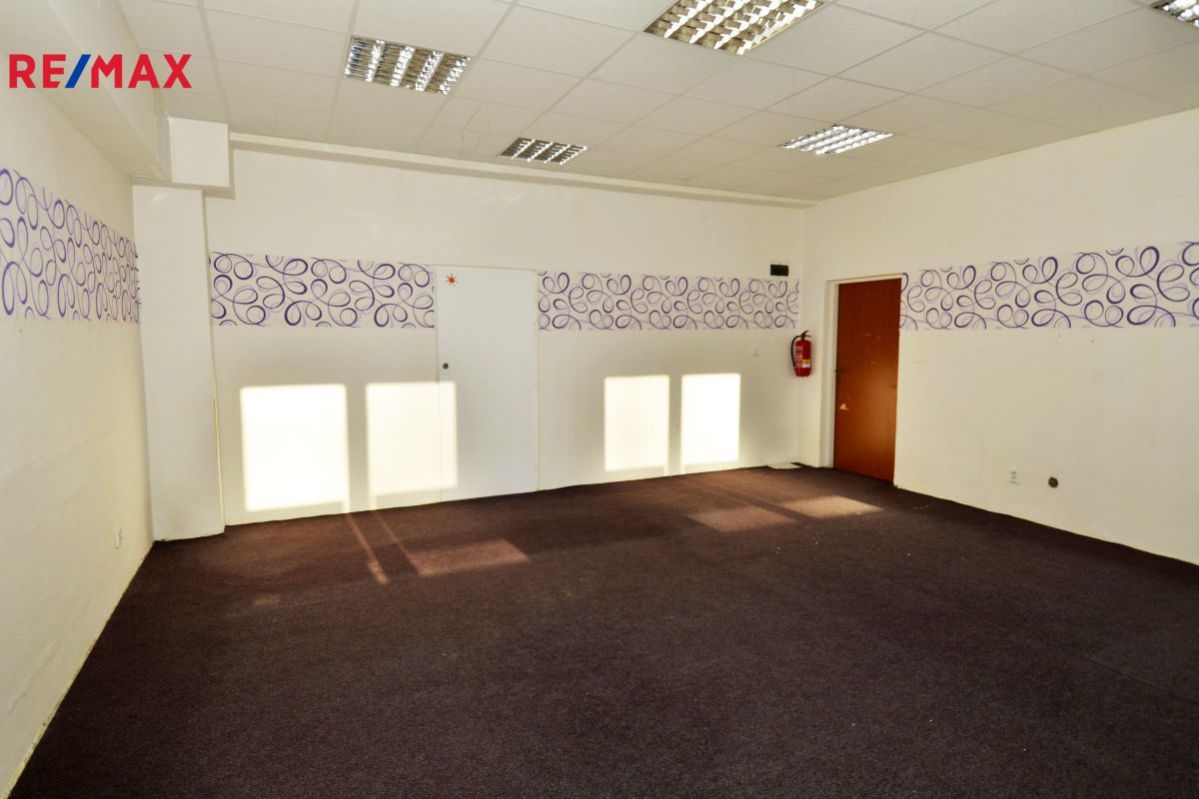 Prostor pro kancelář nebo prodejnu, 36m2, obrázek č. 3