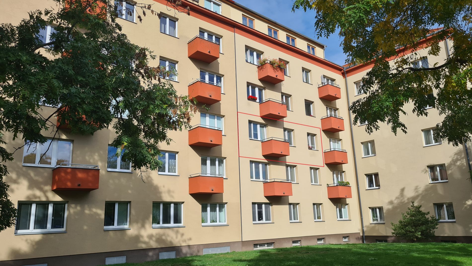 Prodej slunného pěkného bytu v os. vl. 3 + 1, Praha 9-Libeň, ul. Čihákova /Sokolovská/, obrázek č. 1