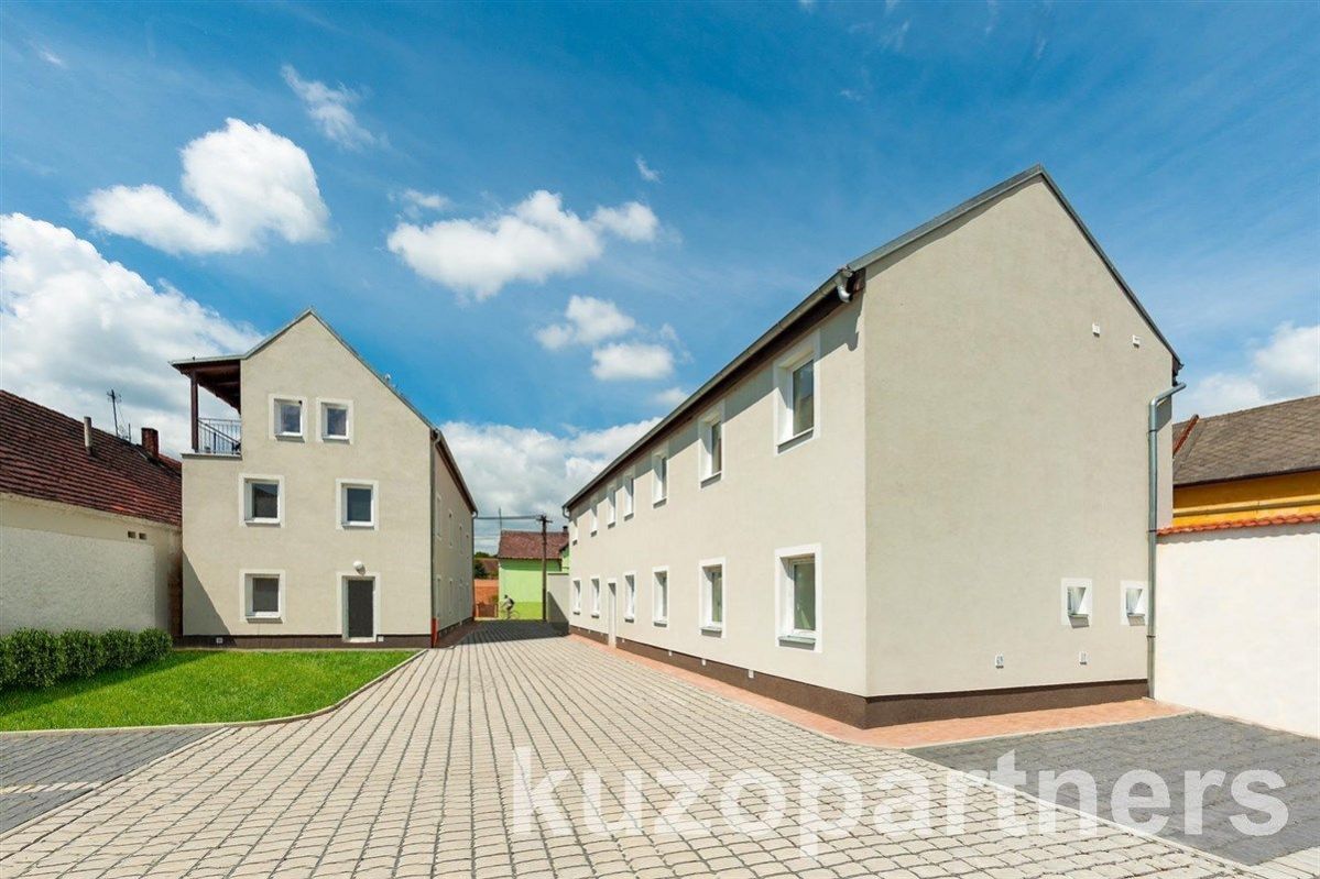 Prodej prostorného bytu 3+kk s balkónem v Hunčicích, obrázek č. 2