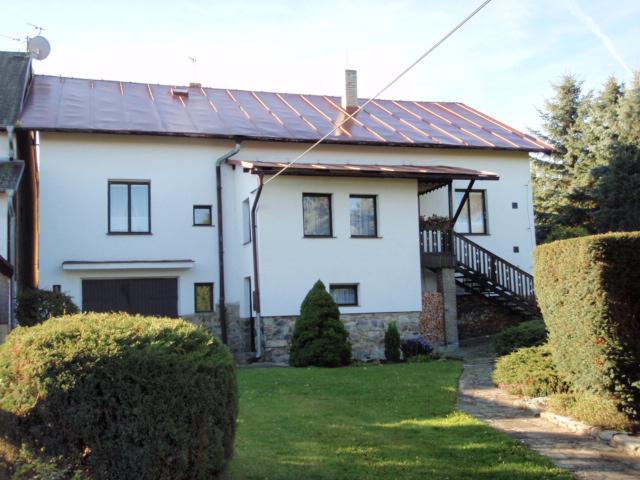 Dvougenerační dům v malebné obci Bílka u Bořislavi