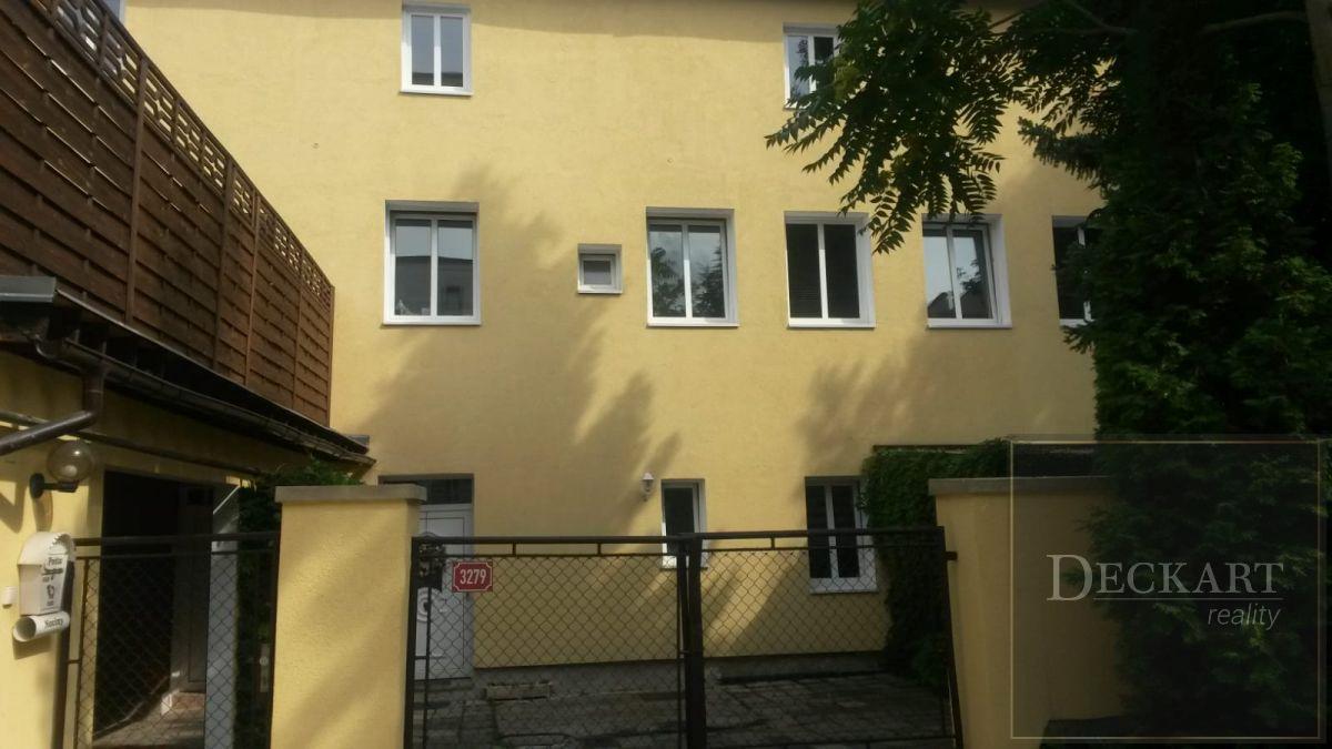 Prodej rodinného domu se dvěma byty a zahradou v centru Teplic