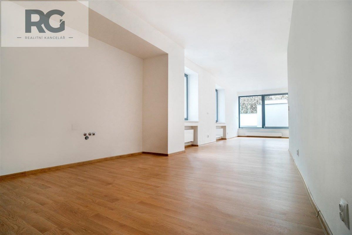 Prodej bytu 2+kk s terasou, 122 m2, Velké náměstí, Písek, obrázek č. 1