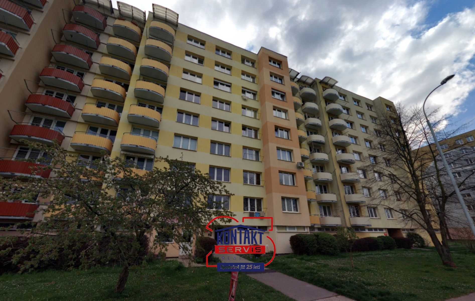 Pronájem slunného bytu 3+1 s balkónem v Otavské ulici na sídlišti Vltava, Č. Budějovice.