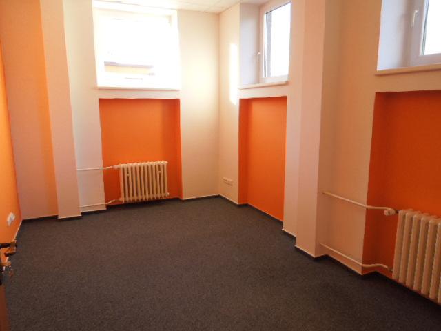 Pronájem 3 kanceláří po rekonstrukci 60 m2 ve Zlíně, obrázek č. 1