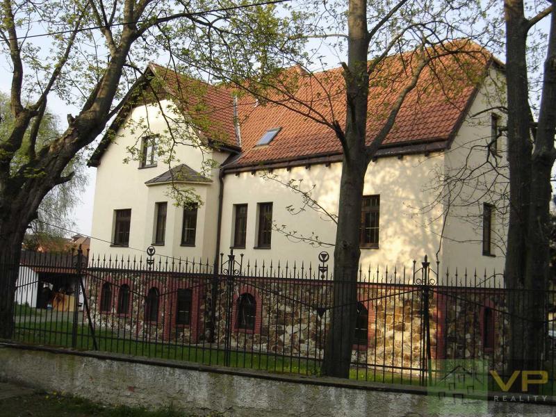Prodej vily 550m2, pozemek 1908m2, Praha 9 - Horní Počernice, ul. Třebešovská