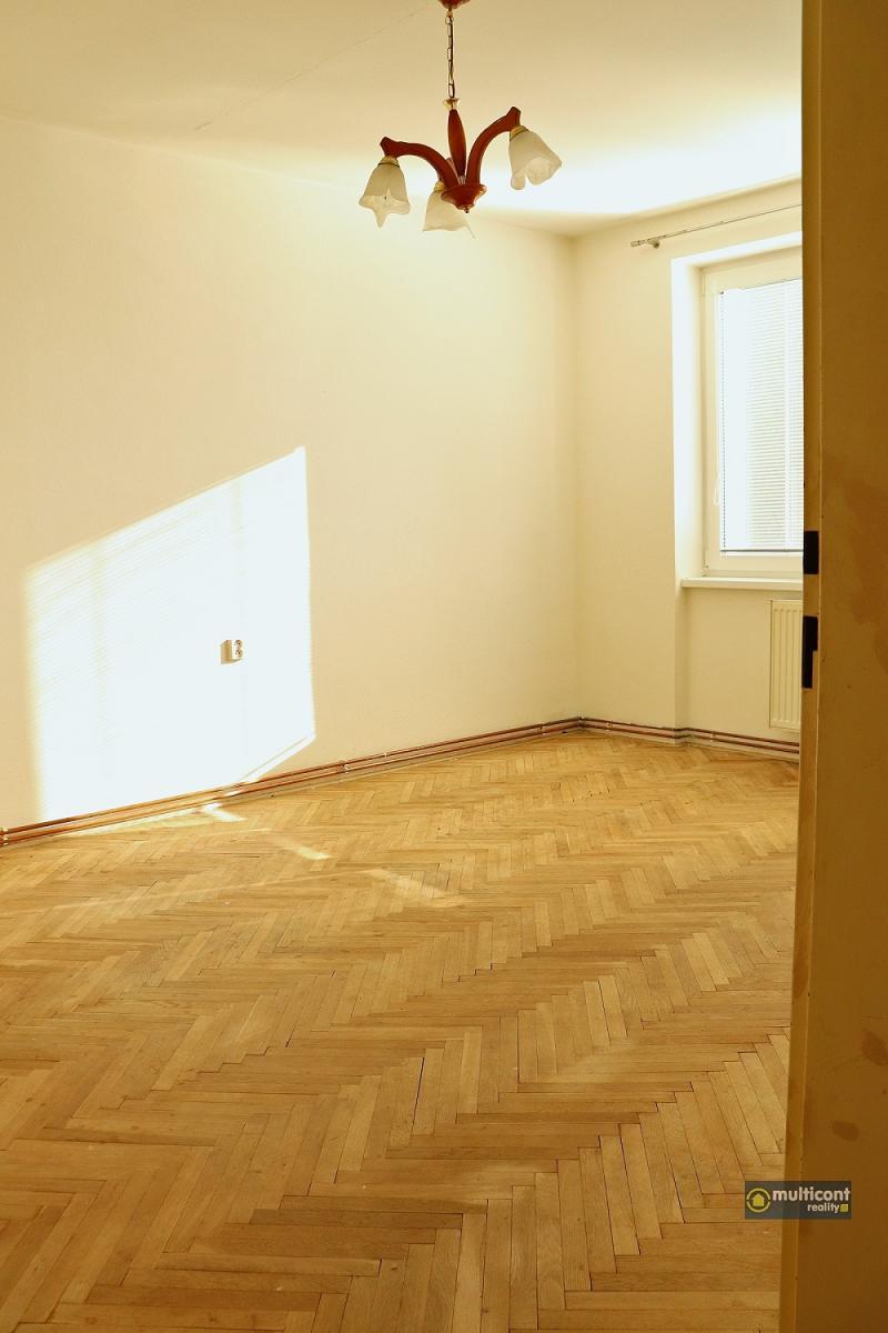 Prodej zděného bytu 3+1 v Rousínově-osobní vlastnictví, 74 m2, lodžie, obrázek č. 2