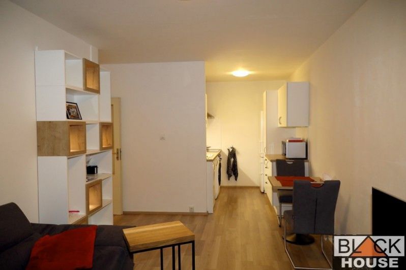 Prodej bytu 2+kk, 43 m2, Praha 10 - Horní Měcholupy, obrázek č. 3