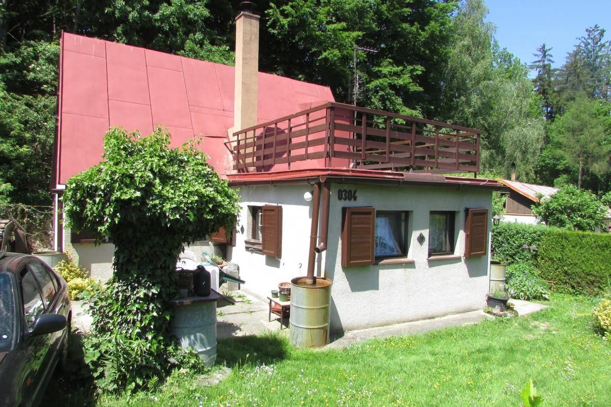 Prodej zděné chaty  3+kk s terasou, užívané k trv. bydlení, Radějovice