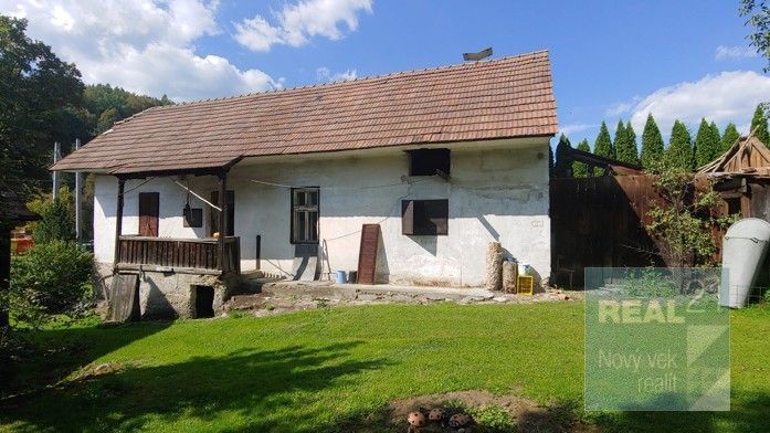 Ponúkame na predaj krásny starý domček z roku 1932 v obci Kolárovice, obrázek č. 2