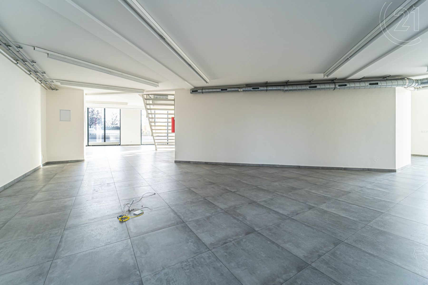 Kancelářské prostory ke koupi o celkové ploše 232m2 v rohovém domě na frekventované ulici Mlýnská v , obrázek č. 3