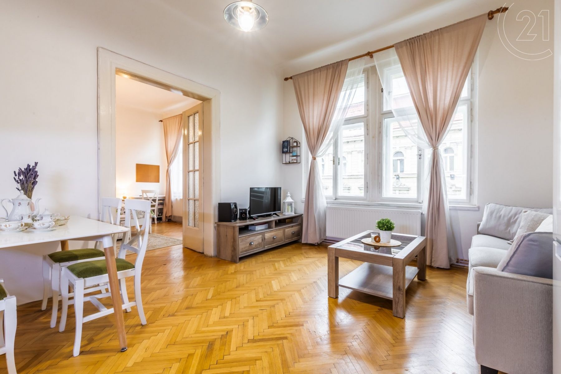 Pronájem bytu 3+kk (69 m2), Praha - Vinohrady, obrázek č. 1