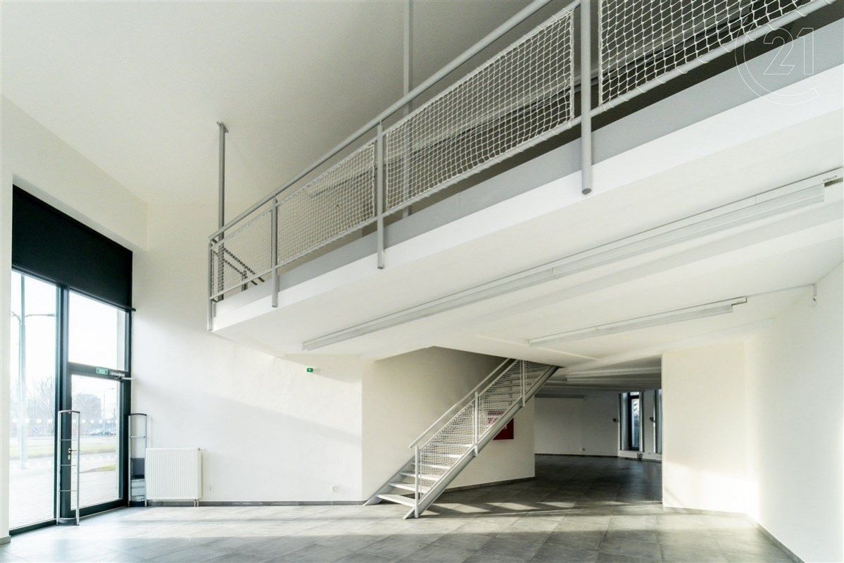 Kancelářské prostory ke koupi o celkové ploše 232m2 v rohovém domě na frekventované ulici Mlýnská v , obrázek č. 3